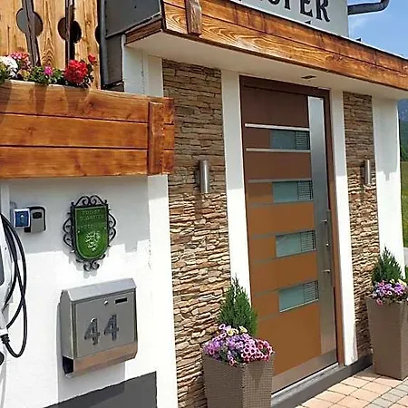 Bergfuehrerhaus Oda ve Kahvaltı 3*